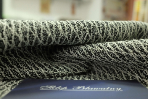 Wełna 100% Georgette Dormeuil Szaro_Czarna 01.jpg