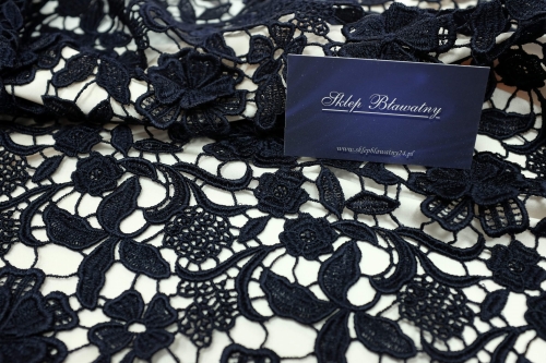 Wiskoza 100% Gipiura 3D Prada Granat  02.jpg