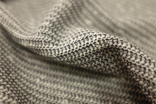 Wełna 100%  Boucle Diagonal Krem_Czarny 04.jpg