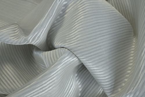 Jedwab Naturalny Nabłyszczany Pasy Kupon Srebrny 05.jpg